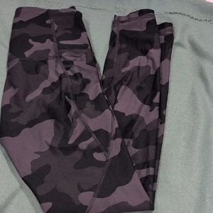 Old Navy Active Black and Gray Leggings